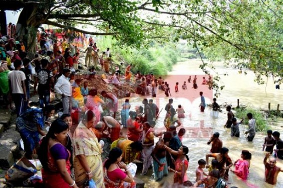 Hindus observe Traditional Baruni festival 